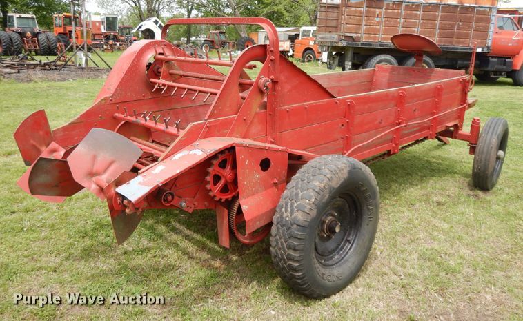 image for item HO9419 McCormick  manure spreader
