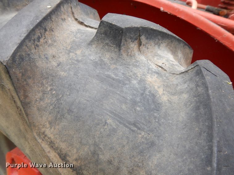 image for item HO9420 Farmall Cub  tractor