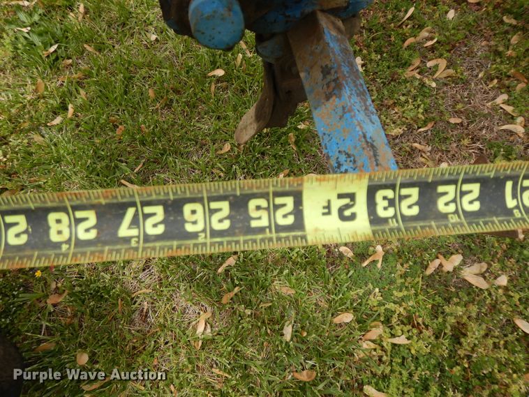 image for item HO9420 Farmall Cub  tractor