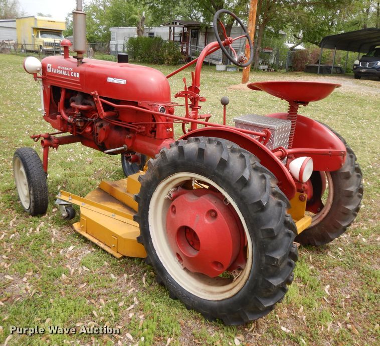 image for item HO9421 1950 Farmall Cub  tractor
