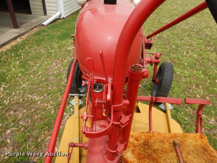 image for item HO9421 1950 Farmall Cub  tractor