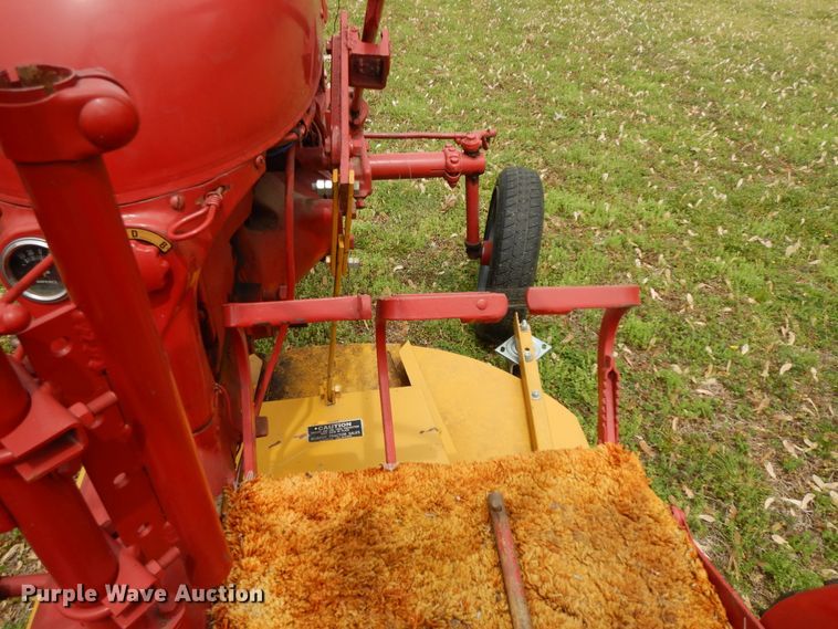 image for item HO9421 1950 Farmall Cub  tractor