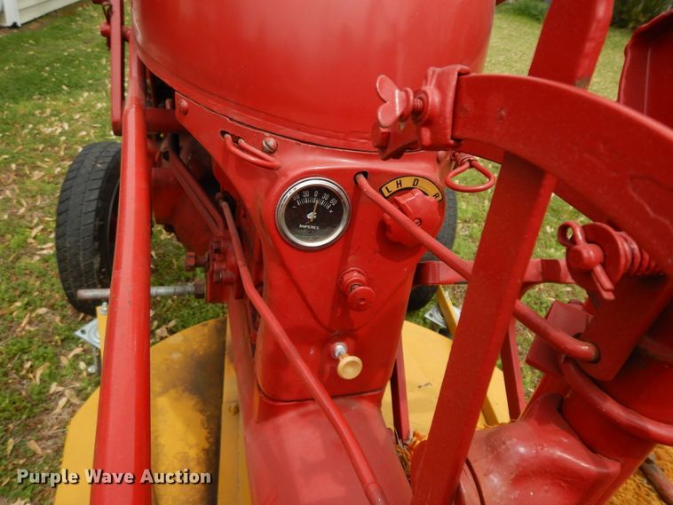 image for item HO9421 1950 Farmall Cub  tractor