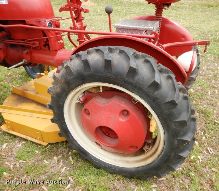 image for item HO9421 1950 Farmall Cub  tractor