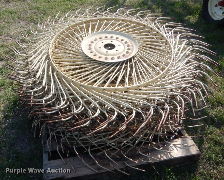 image for item IP9747 H&S BF16 hay rake parts