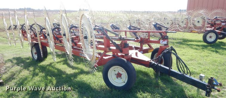 image for item IP9748 H&S BF16  hay rake