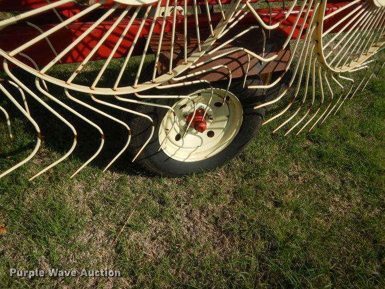 image for item IP9748 H&S BF16  hay rake