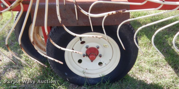 image for item IP9748 H&S BF16  hay rake