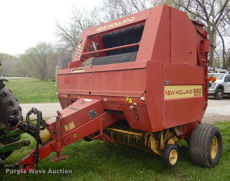image for item IQ9289 1992 New Holland 660  Fastnet round baler