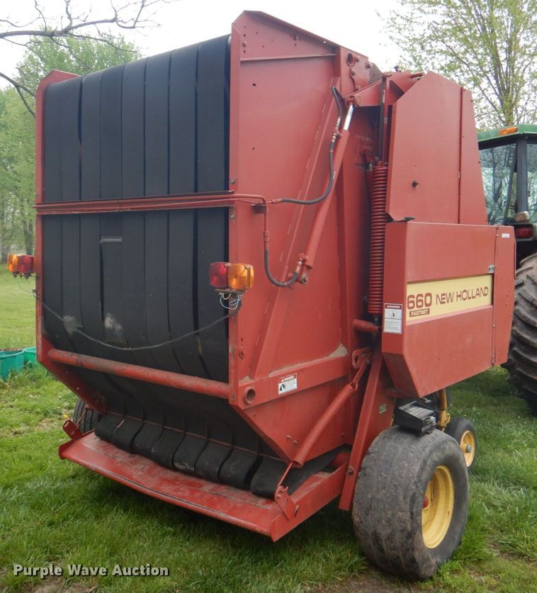 image for item IQ9289 1992 New Holland 660  Fastnet round baler