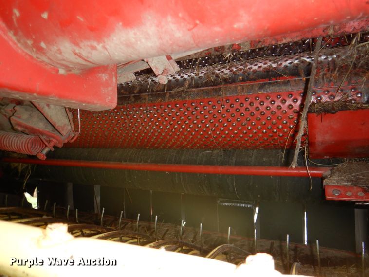 image for item IQ9289 1992 New Holland 660  Fastnet round baler