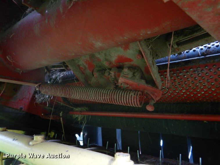 image for item IQ9289 1992 New Holland 660  Fastnet round baler