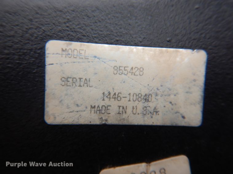 image for item IQ9289 1992 New Holland 660  Fastnet round baler