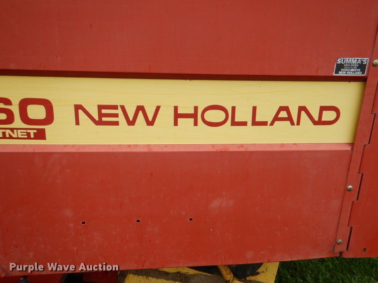 image for item IQ9289 1992 New Holland 660  Fastnet round baler