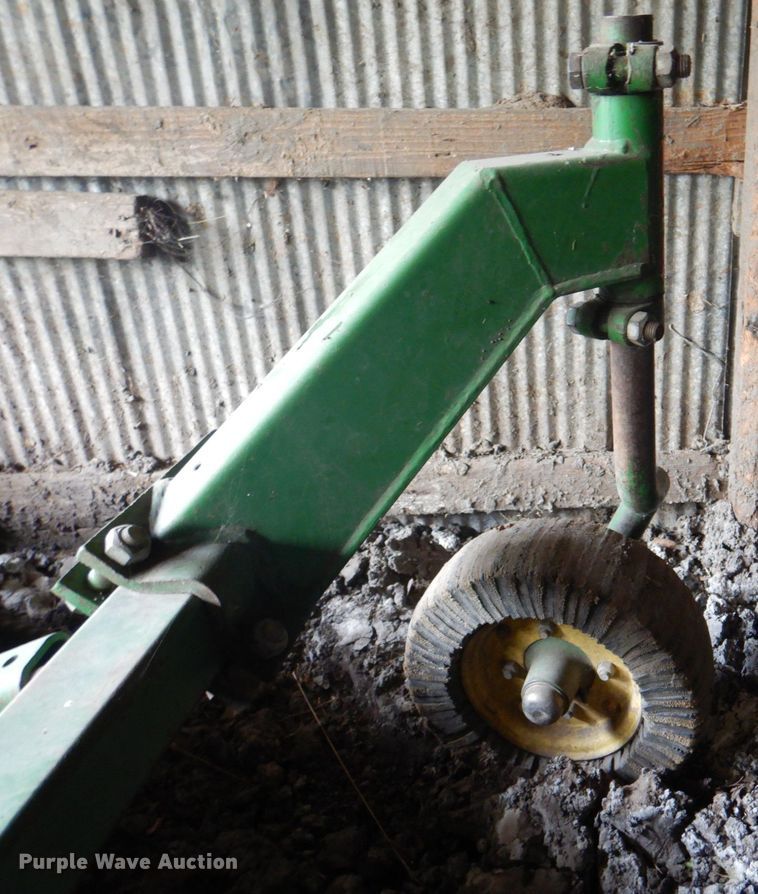 image for item IQ9290 John Deere 1018  rotary mower