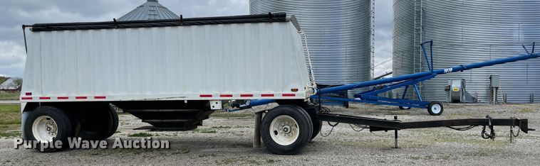 image for item IR9867 1999 Jet  grain trailer