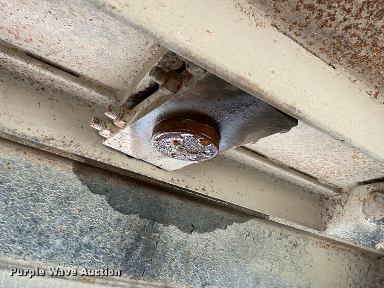 image for item IR9867 1999 Jet  grain trailer