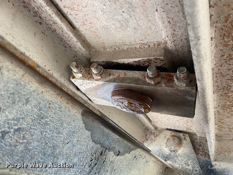 image for item IR9867 1999 Jet  grain trailer