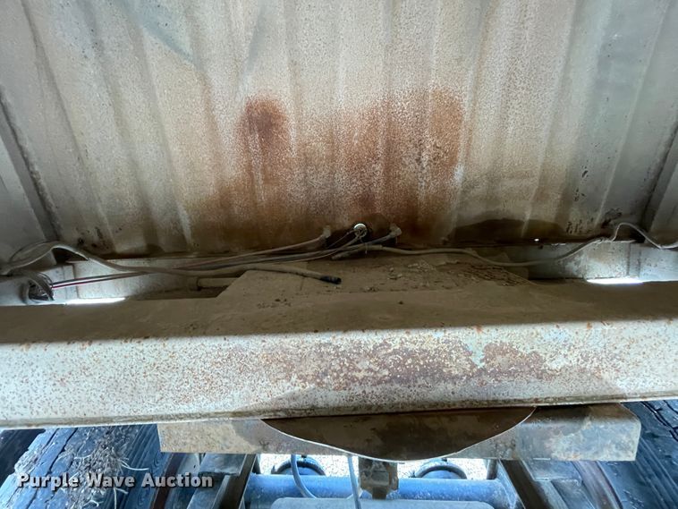 image for item IR9867 1999 Jet  grain trailer