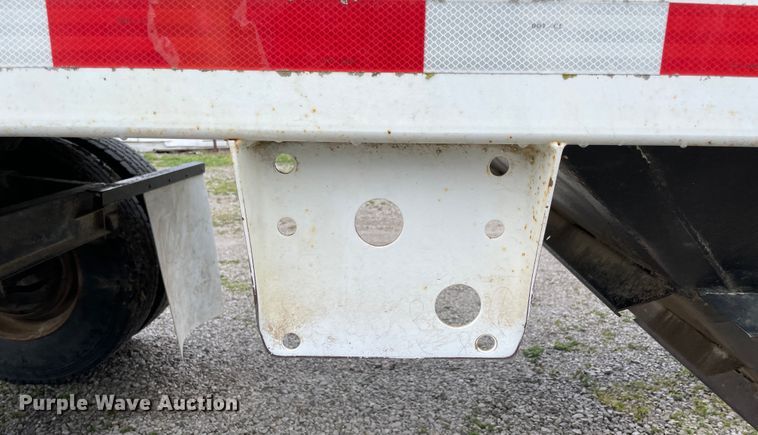 image for item IR9867 1999 Jet  grain trailer