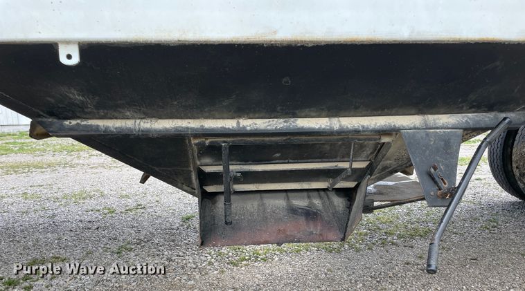 image for item IR9867 1999 Jet  grain trailer