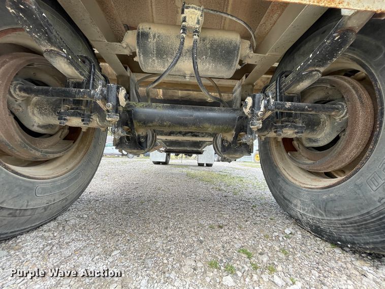 image for item IR9867 1999 Jet  grain trailer