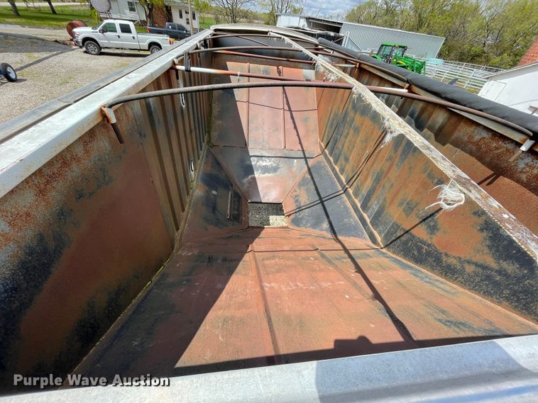 image for item IR9867 1999 Jet  grain trailer