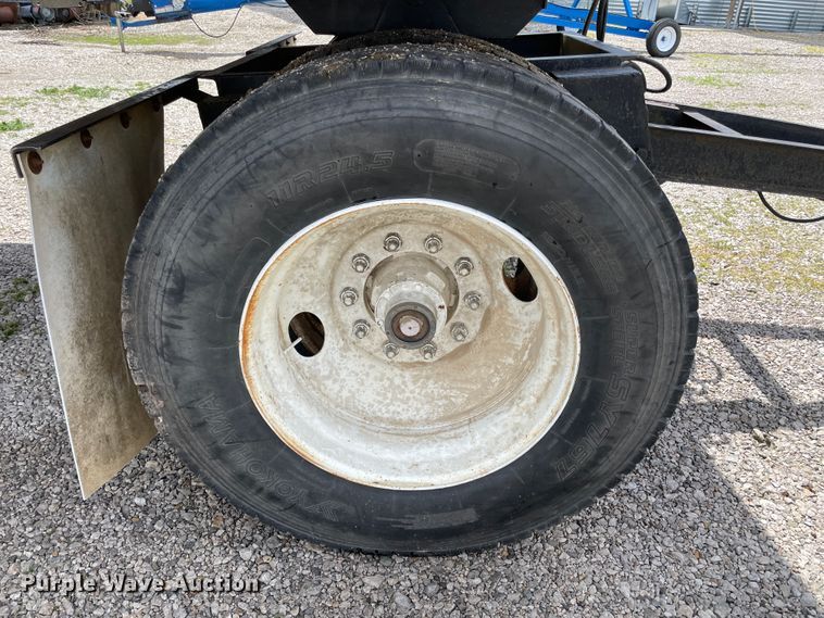 image for item IR9867 1999 Jet  grain trailer