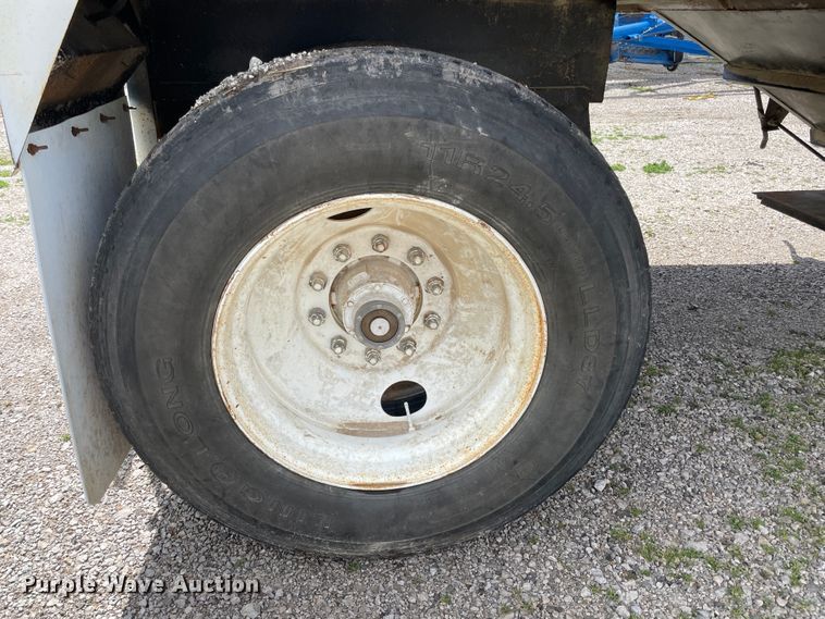 image for item IR9867 1999 Jet  grain trailer