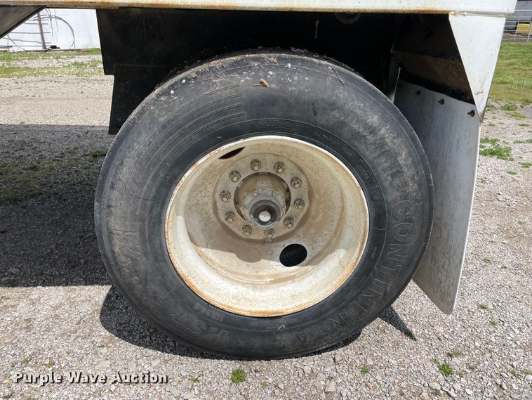 image for item IR9867 1999 Jet  grain trailer