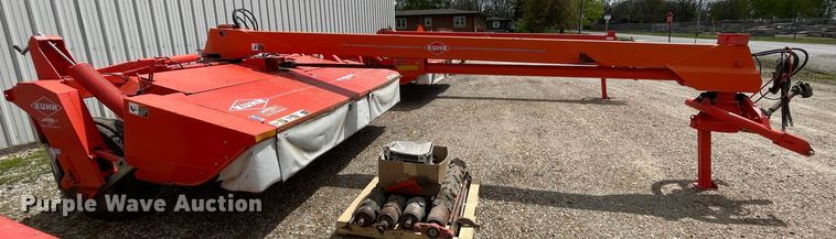 image for item IR9893 Kuhn FC4000RG  windrower