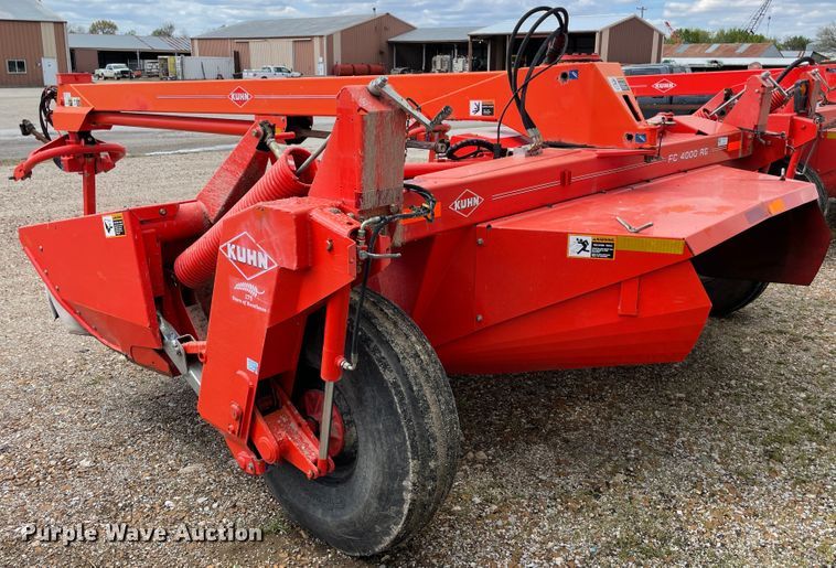 image for item IR9893 Kuhn FC4000RG  windrower
