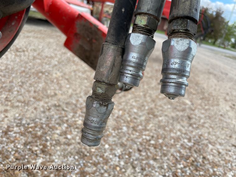 image for item IR9893 Kuhn FC4000RG  windrower