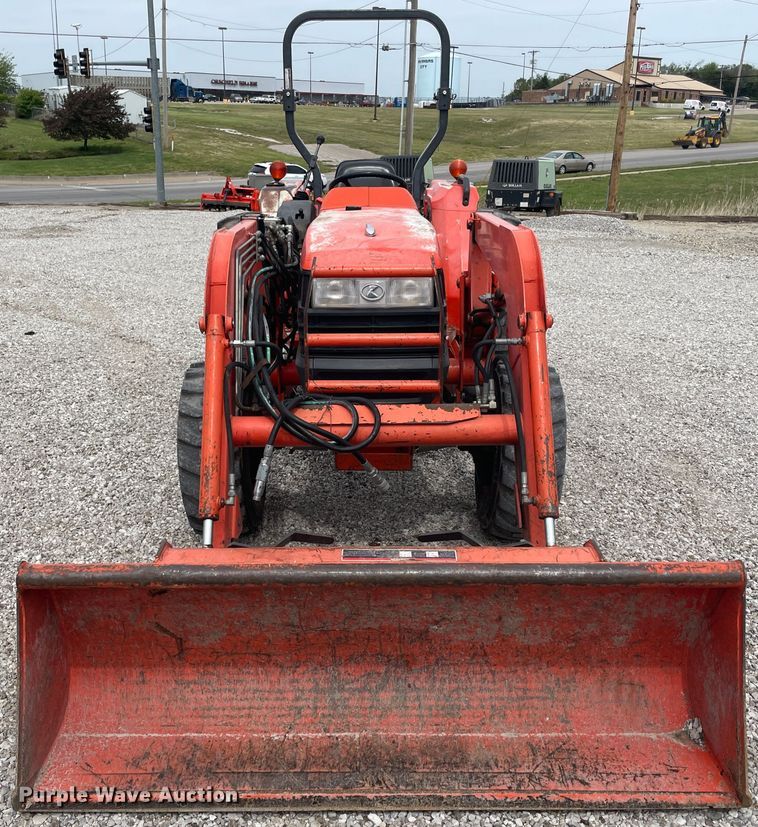 image for item IR9922 Kubota L4400  MFWD tractor