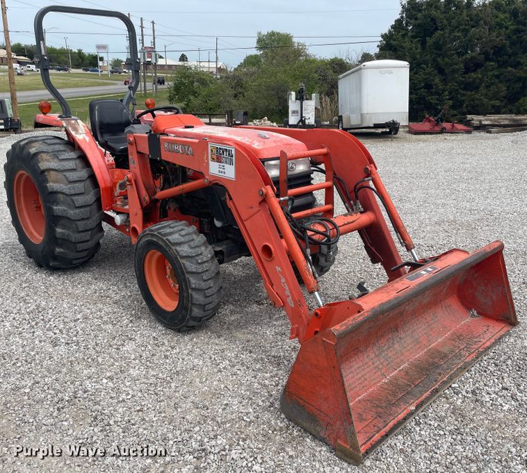 image for item IR9922 Kubota L4400  MFWD tractor