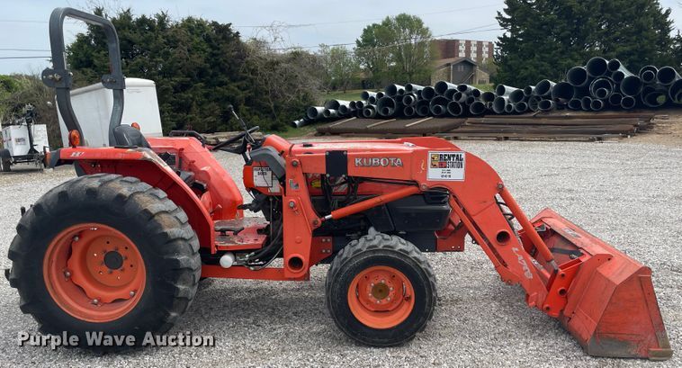 image for item IR9922 Kubota L4400  MFWD tractor
