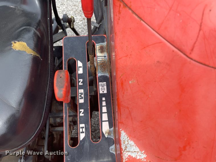 image for item IR9922 Kubota L4400  MFWD tractor