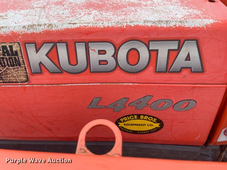 image for item IR9922 Kubota L4400  MFWD tractor