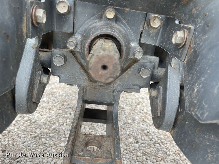 image for item IR9922 Kubota L4400  MFWD tractor