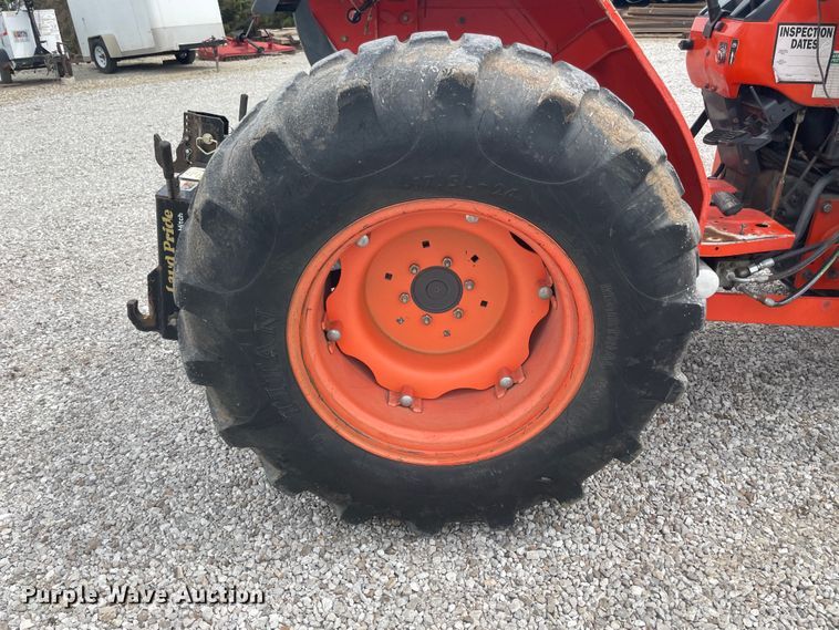 image for item IR9922 Kubota L4400  MFWD tractor