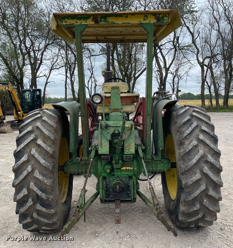 image for item IR9932 1963 John Deere 4010  tractor