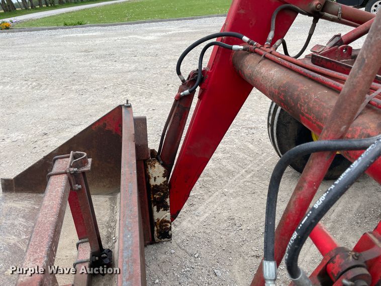 image for item IR9932 1963 John Deere 4010  tractor