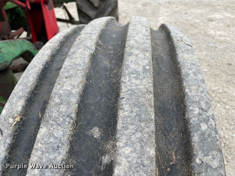 image for item IR9932 1963 John Deere 4010  tractor