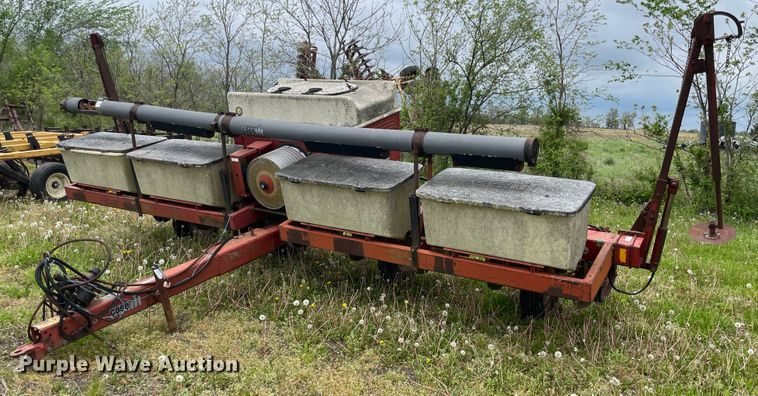 image for item IR9934 Case IH 900  planter