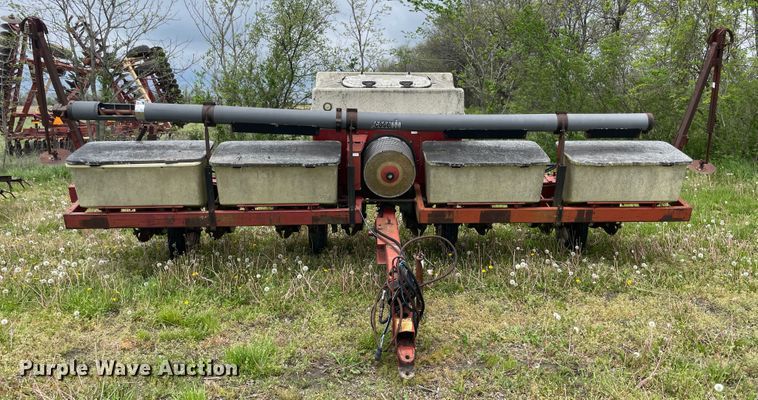 image for item IR9934 Case IH 900  planter