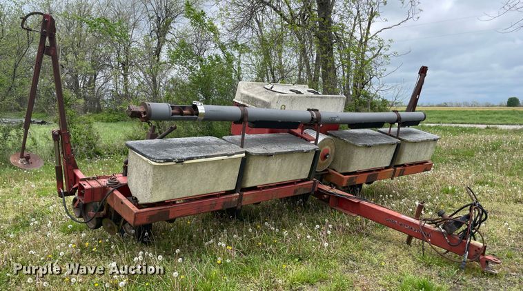 image for item IR9934 Case IH 900  planter