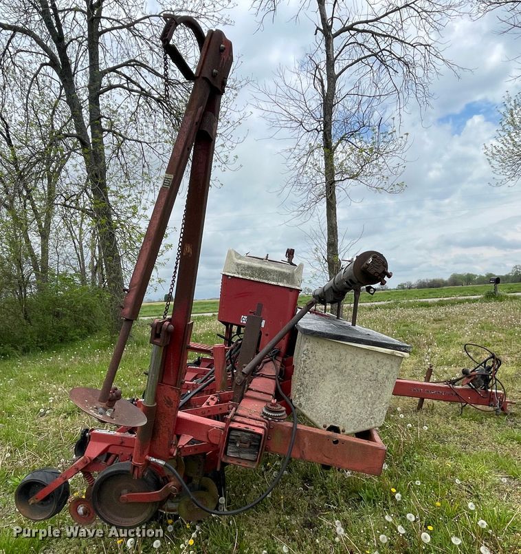 image for item IR9934 Case IH 900  planter