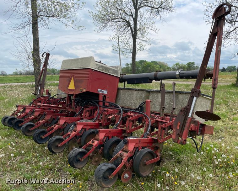 image for item IR9934 Case IH 900  planter