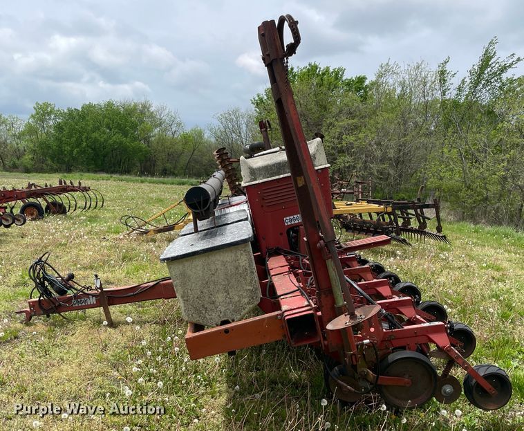 image for item IR9934 Case IH 900  planter