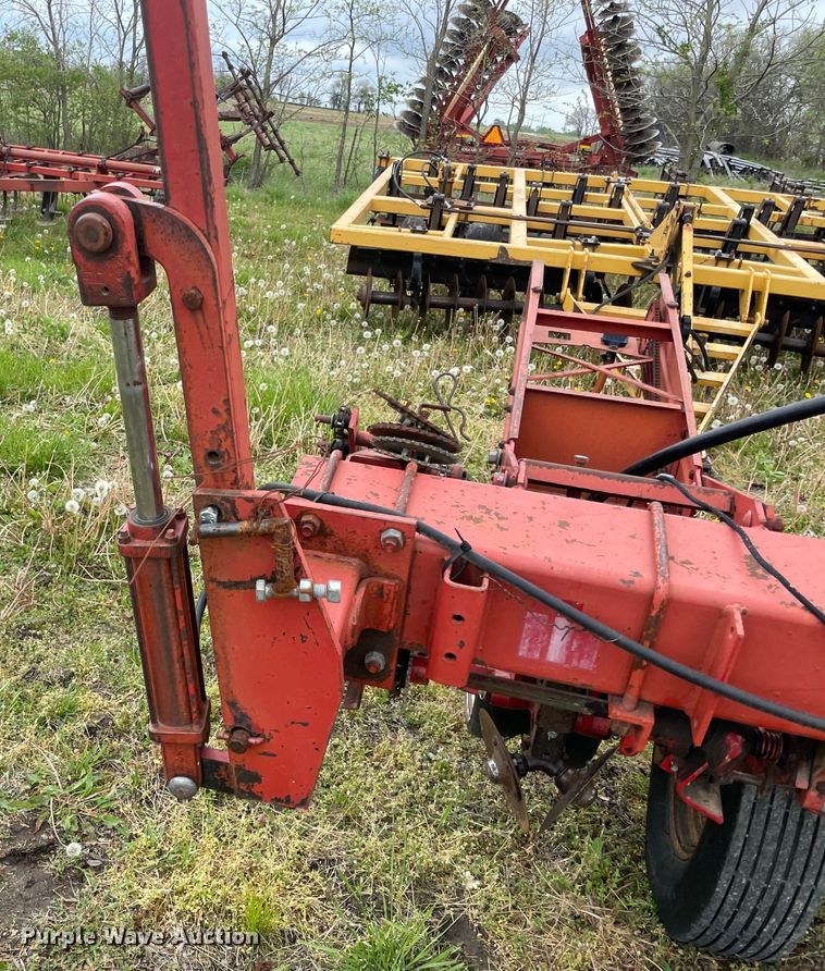 image for item IR9937 International 800 Cyclo Air  planter